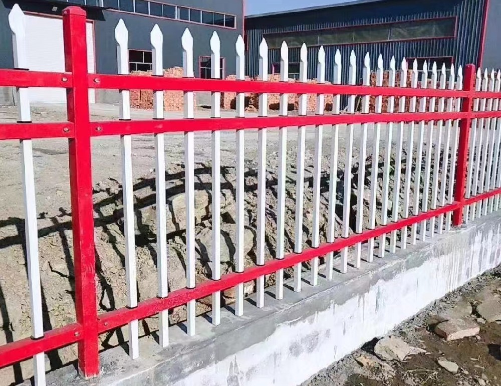 河南某廠區(qū)鋅鋼護欄